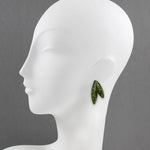 Load image into Gallery viewer, Twin-LEAVES ✕ Shine earrings, leaf green
