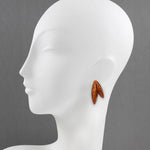 Load image into Gallery viewer, Twin-LEAVES ✕ Shine earrings, orange
