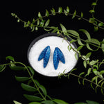 Load image into Gallery viewer, Twin-LEAVES ✕ Shine earrings, sky blue
